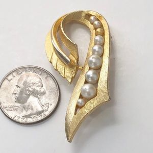 Vintage Brooch Pin, Gold Tone